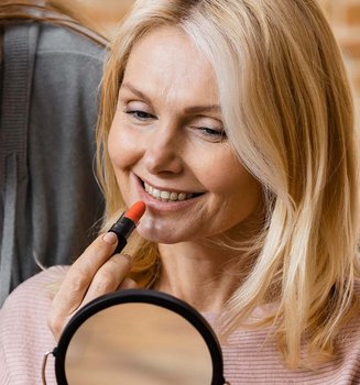 Makeup Eyeshadow Front Mirror Age