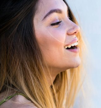 Three Beauty Tips To Get Your Skin In Party Mood Hero